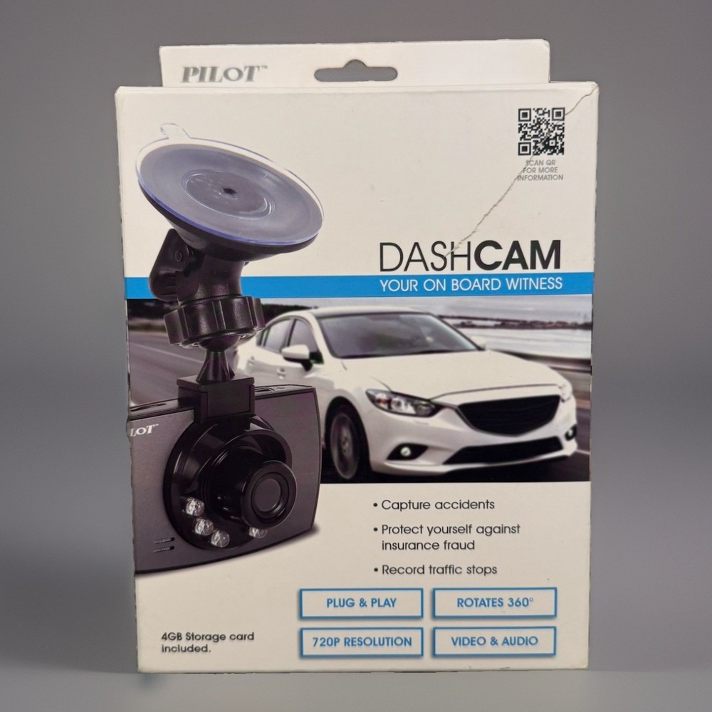 Pilot Automotive 720p Dash Cam With Mount 4GB SD Card Night Vision CL-3022WK NEW